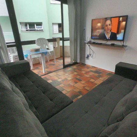 Excelente Localizacao, 400 Metros Da Praia Ar Condicionado E Wi-Fi Διαμέρισμα Ubatuba Εξωτερικό φωτογραφία