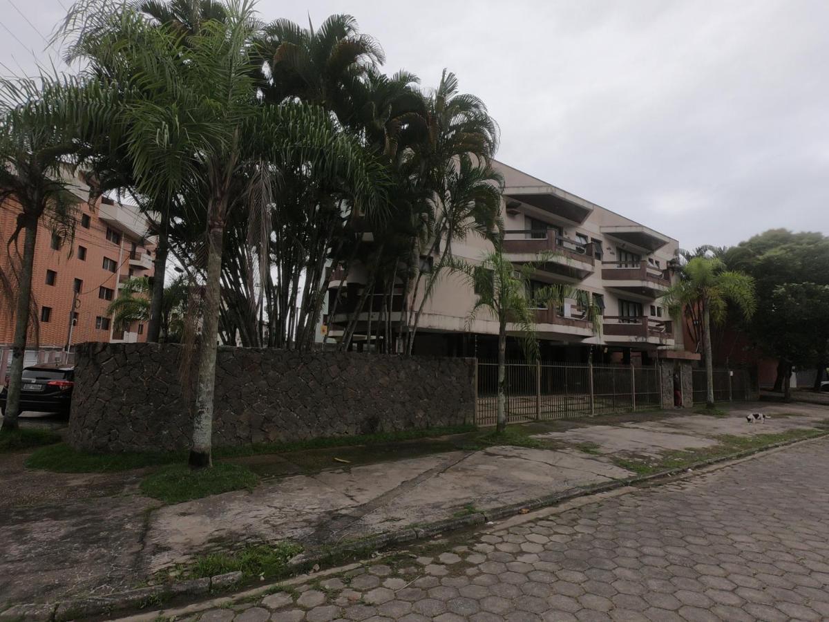 Excelente Localizacao, 400 Metros Da Praia Ar Condicionado E Wi-Fi Διαμέρισμα Ubatuba Εξωτερικό φωτογραφία